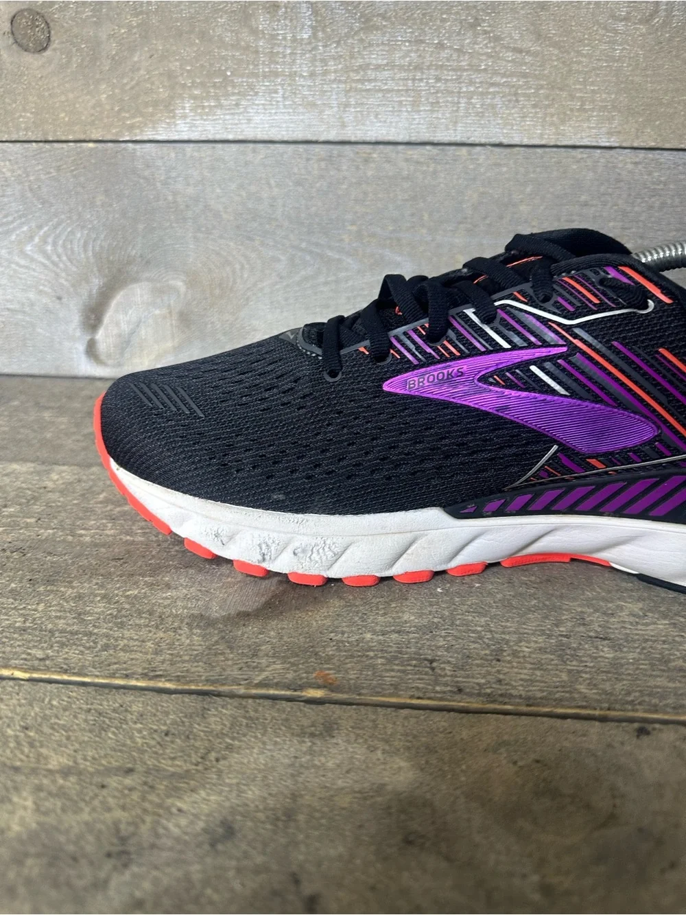 Brooks Adrenaline GTS 19 Women's Size 11.5 B Sneakers Running 1202841B080 Shoes